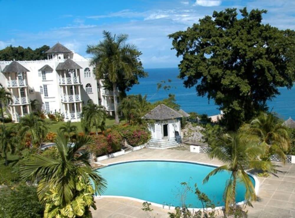 Skycastles Condominiums Ocho Rios Kültér fotó