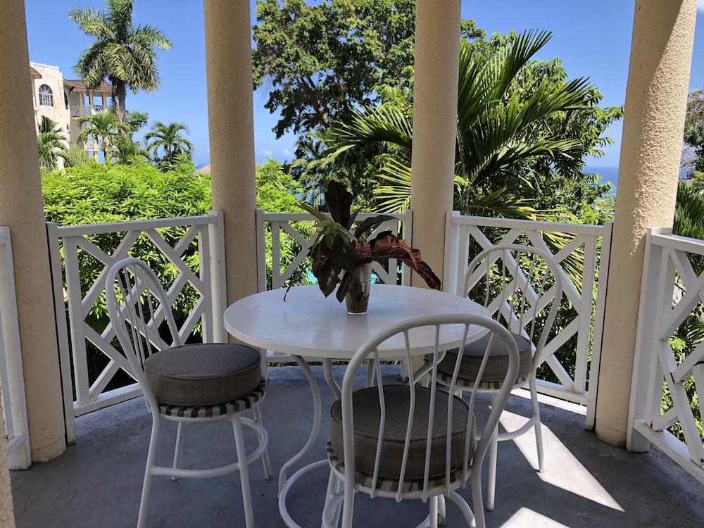 Skycastles Condominiums Ocho Rios Kültér fotó